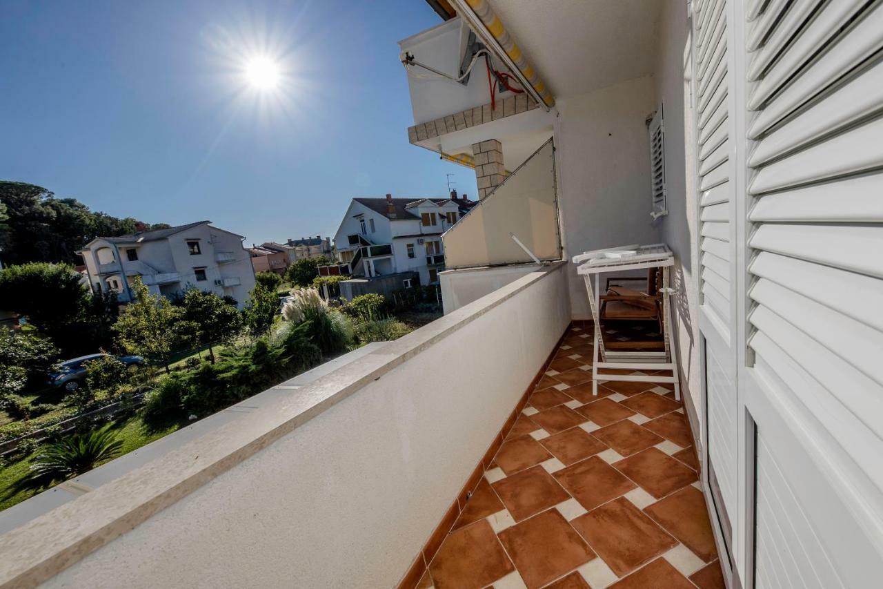 Lili Rab Apartment Rab Town Bagian luar foto