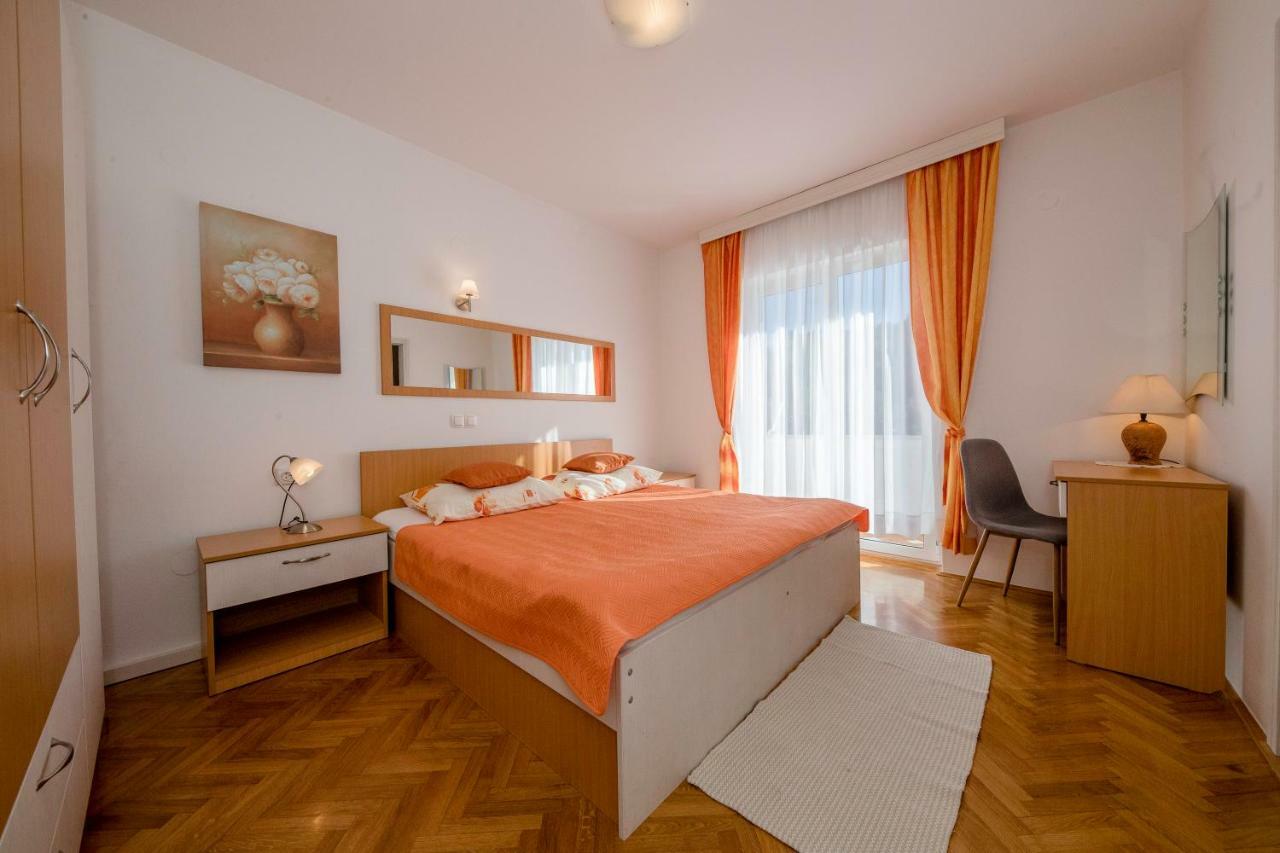 Lili Rab Apartment Rab Town Bagian luar foto