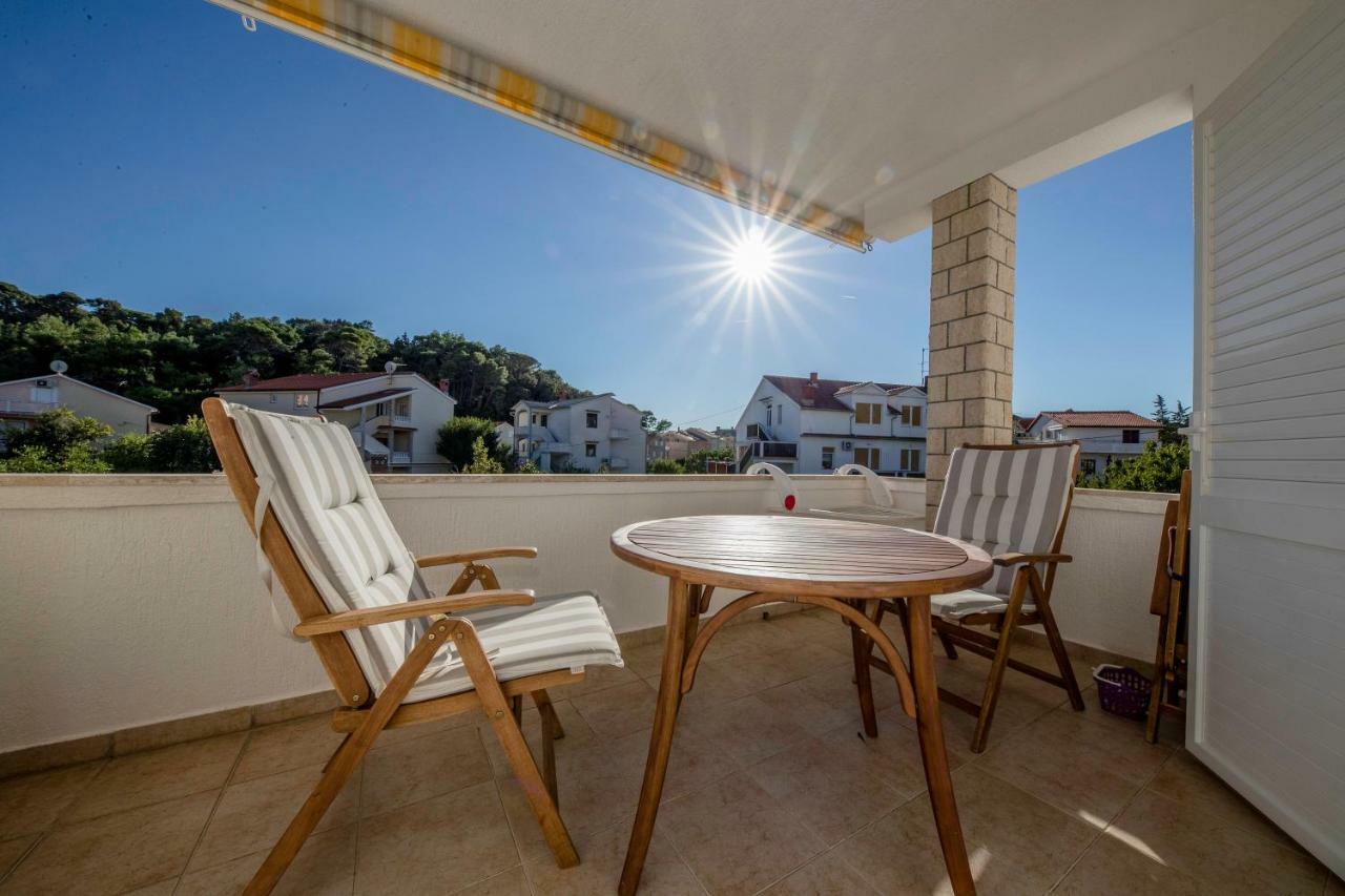 Lili Rab Apartment Rab Town Bagian luar foto